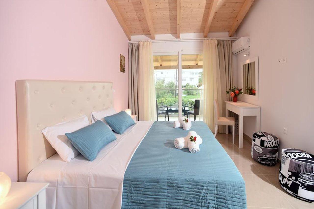 Palapart Gikas Suites And Studios Gouvia Exterior photo