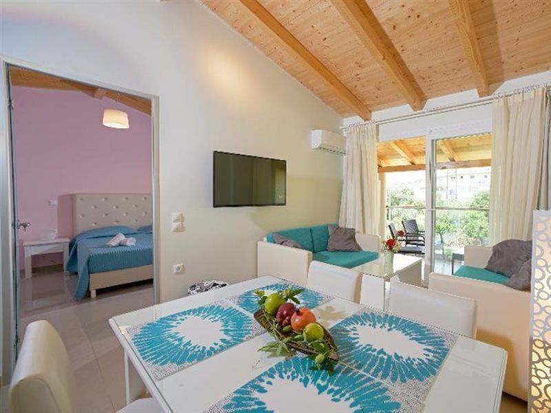 Palapart Gikas Suites And Studios Gouvia Exterior photo